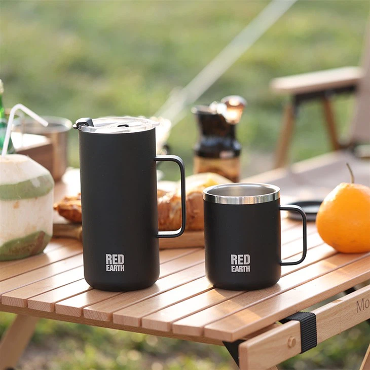 Thermischer Kaffeetasse mit Verschüttung mit Deckel
